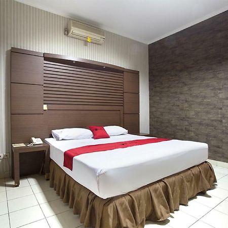 Reddoorz @ Surapati Hotel Bandung Ngoại thất bức ảnh