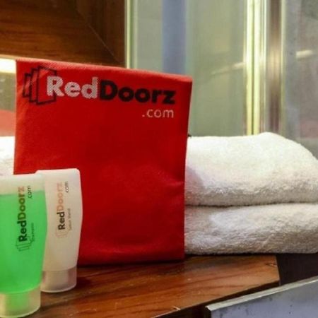 Reddoorz @ Surapati Hotel Bandung Ngoại thất bức ảnh