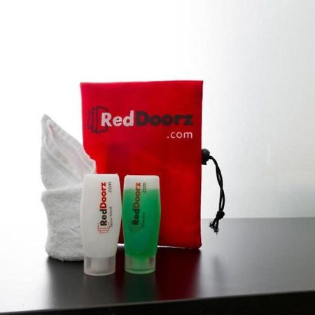 Reddoorz @ Surapati Hotel Bandung Ngoại thất bức ảnh