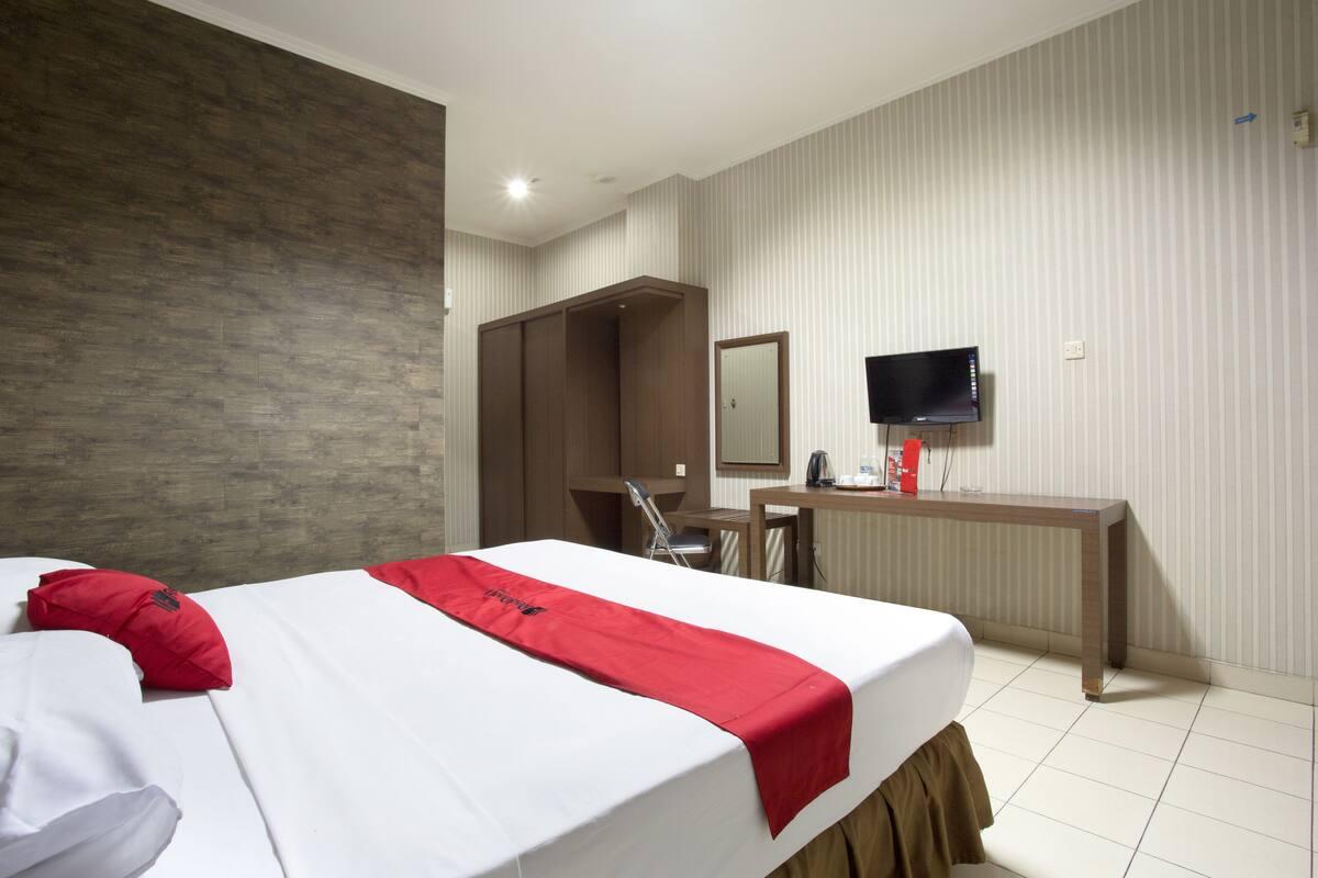 Reddoorz @ Surapati Hotel Bandung Ngoại thất bức ảnh