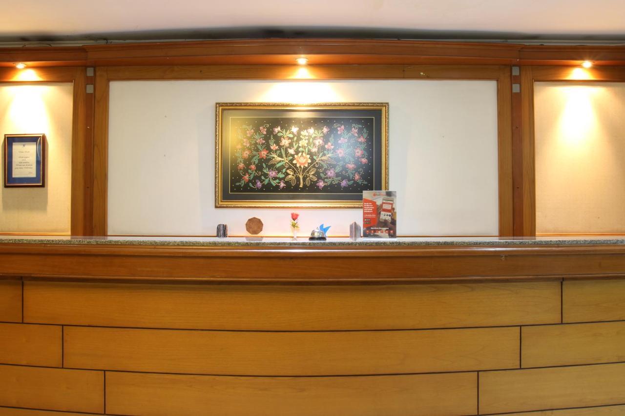 Reddoorz @ Surapati Hotel Bandung Ngoại thất bức ảnh