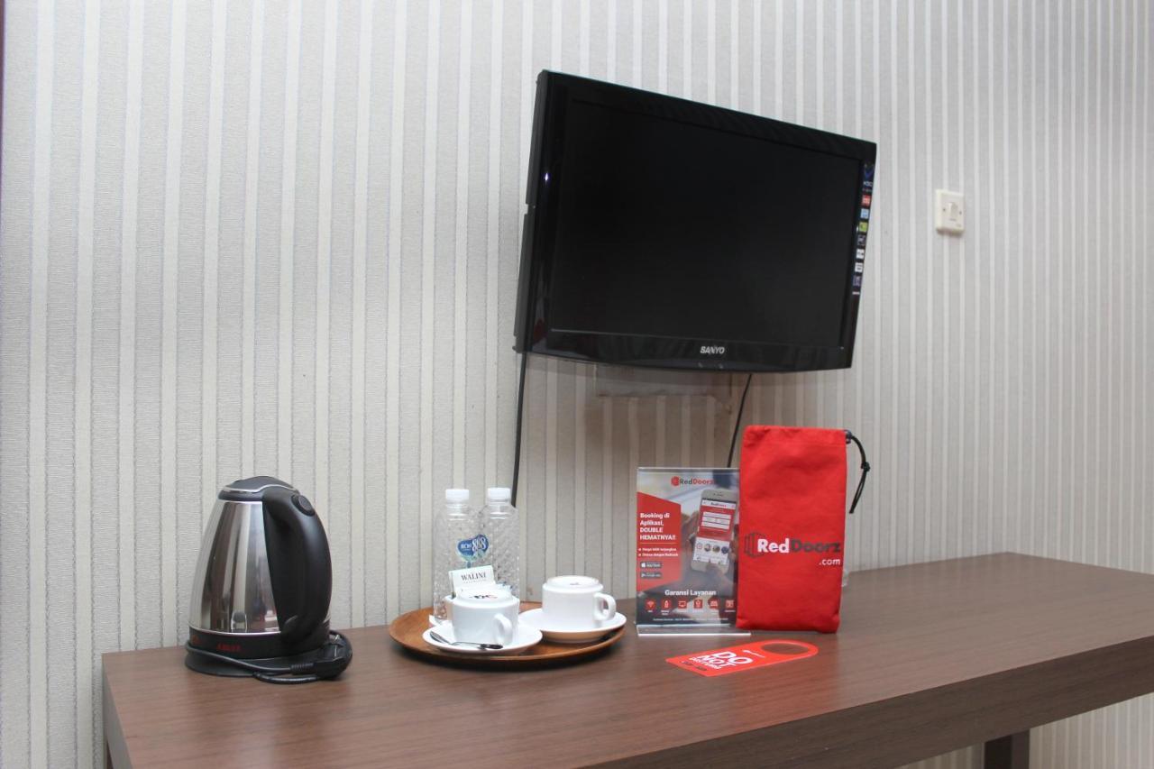 Reddoorz @ Surapati Hotel Bandung Ngoại thất bức ảnh