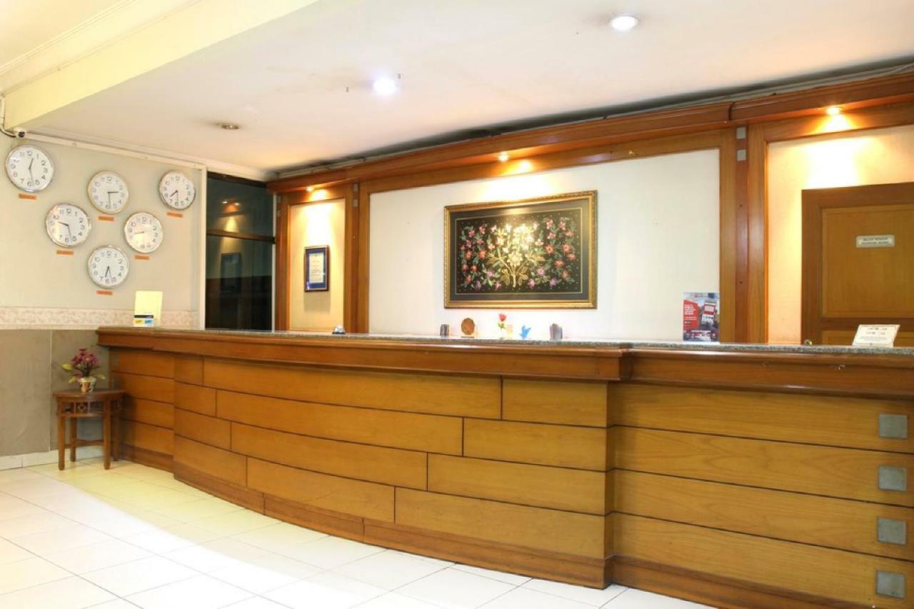 Reddoorz @ Surapati Hotel Bandung Ngoại thất bức ảnh