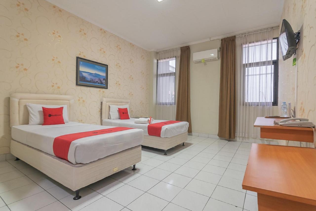 Reddoorz @ Surapati Hotel Bandung Ngoại thất bức ảnh